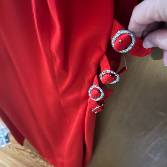 Holiday party 👗 - Picture 3 of 5